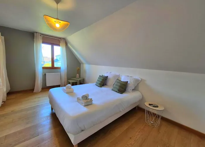 Holiday home La Naturelle - Maison 4 & Parking Prive